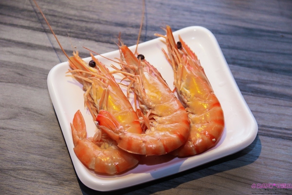 湯正黑潮涮涮:【新莊火鍋】☼湯正黑潮涮涮☼安格斯牛小排(prime)18盎司、海鮮大而新鮮,食材講究,海陸全包一次滿足!♥♥