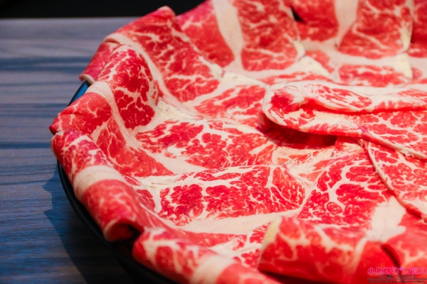 湯正黑潮涮涮:【新莊火鍋】☼湯正黑潮涮涮☼安格斯牛小排(prime)18盎司、海鮮大而新鮮,食材講究,海陸全包一次滿足!♥♥