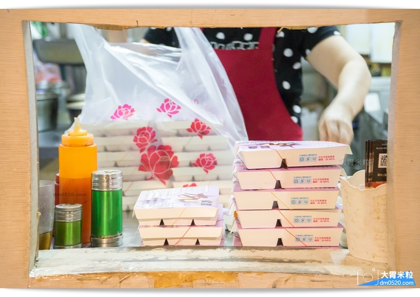 台北南京復興站最強外送便當,九九食坊,30款便當天天隨意變換！外帶內用免費享用溫體豬大骨湯喝到飽～獨家小魚乾XO醬超下飯,捷運南京復興站便當推薦,台北中山區便當外送推薦, - 大胃米粒 DAVID &