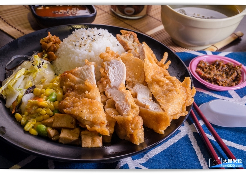 台北南京復興站最強外送便當,九九食坊,30款便當天天隨意變換！外帶內用免費享用溫體豬大骨湯喝到飽～獨家小魚乾XO醬超下飯,捷運南京復興站便當推薦,台北中山區便當外送推薦, - 大胃米粒 DAVID &