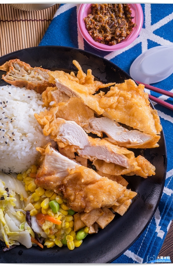 台北南京復興站最強外送便當,九九食坊,30款便當天天隨意變換！外帶內用免費享用溫體豬大骨湯喝到飽～獨家小魚乾XO醬超下飯,捷運南京復興站便當推薦,台北中山區便當外送推薦, - 大胃米粒 DAVID &