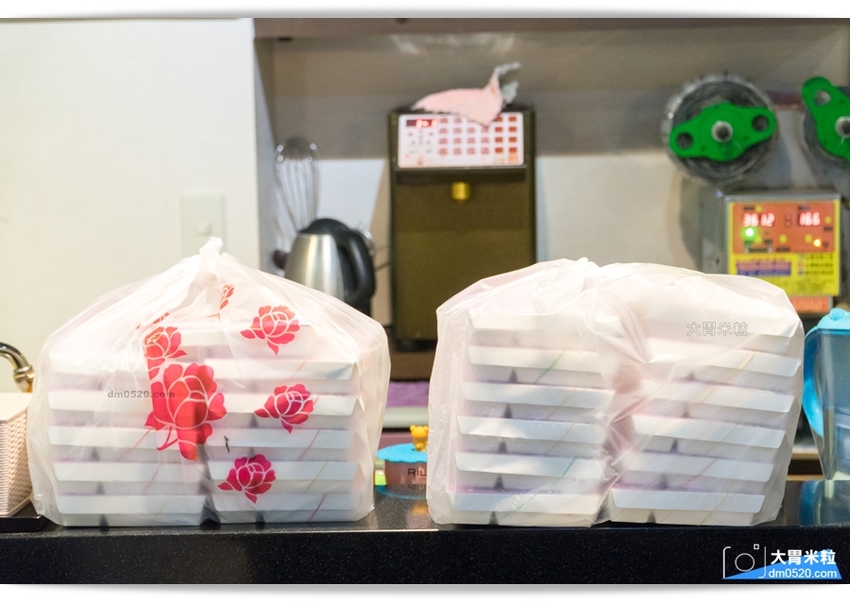 台北南京復興站最強外送便當,九九食坊,30款便當天天隨意變換！外帶內用免費享用溫體豬大骨湯喝到飽～獨家小魚乾XO醬超下飯,捷運南京復興站便當推薦,台北中山區便當外送推薦, - 大胃米粒 DAVID &