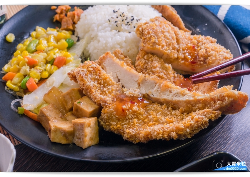 台北南京復興站最強外送便當,九九食坊,30款便當天天隨意變換！外帶內用免費享用溫體豬大骨湯喝到飽～獨家小魚乾XO醬超下飯,捷運南京復興站便當推薦,台北中山區便當外送推薦, - 大胃米粒 DAVID &