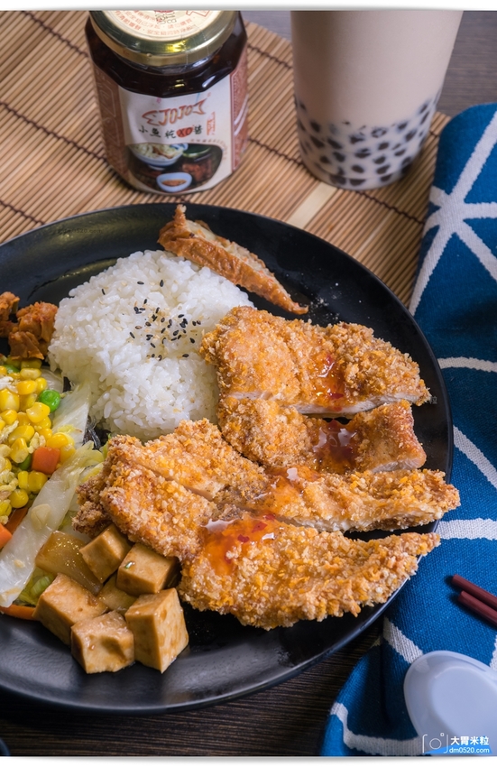 台北南京復興站最強外送便當,九九食坊,30款便當天天隨意變換！外帶內用免費享用溫體豬大骨湯喝到飽～獨家小魚乾XO醬超下飯,捷運南京復興站便當推薦,台北中山區便當外送推薦, - 大胃米粒 DAVID &