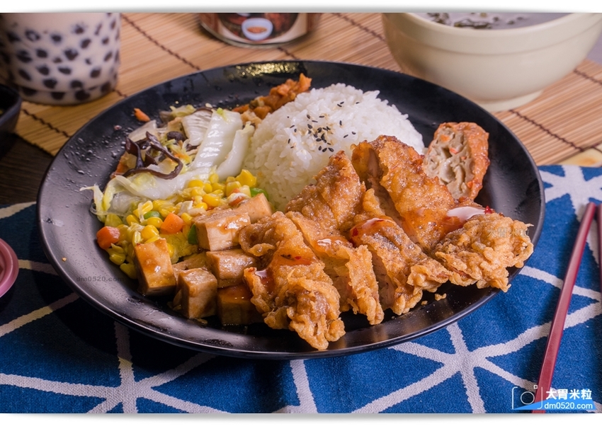 台北南京復興站最強外送便當,九九食坊,30款便當天天隨意變換！外帶內用免費享用溫體豬大骨湯喝到飽～獨家小魚乾XO醬超下飯,捷運南京復興站便當推薦,台北中山區便當外送推薦, - 大胃米粒 DAVID &