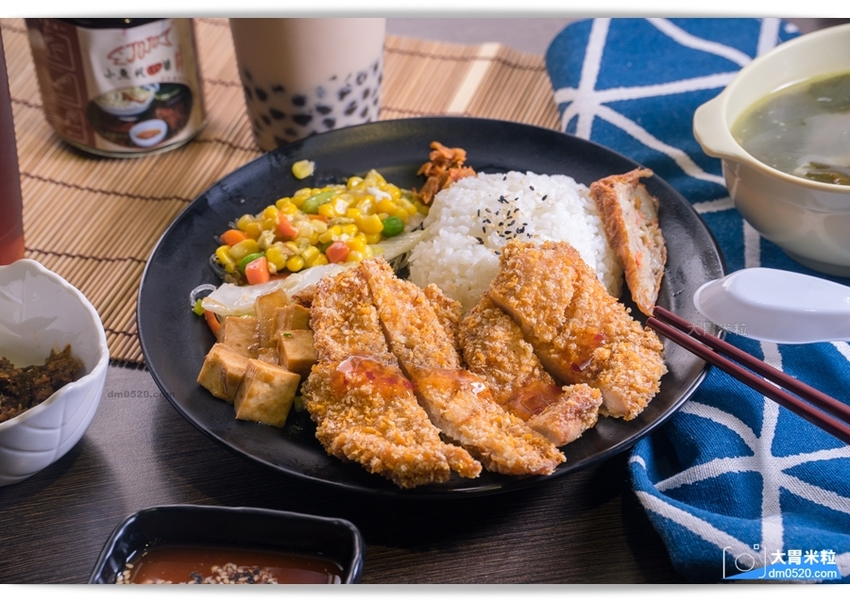 台北南京復興站最強外送便當,九九食坊,30款便當天天隨意變換！外帶內用免費享用溫體豬大骨湯喝到飽～獨家小魚乾XO醬超下飯,捷運南京復興站便當推薦,台北中山區便當外送推薦, - 大胃米粒 DAVID &