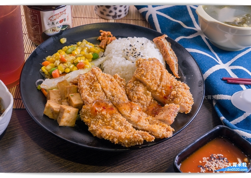 台北南京復興站最強外送便當,九九食坊,30款便當天天隨意變換！外帶內用免費享用溫體豬大骨湯喝到飽～獨家小魚乾XO醬超下飯,捷運南京復興站便當推薦,台北中山區便當外送推薦, - 大胃米粒 DAVID &