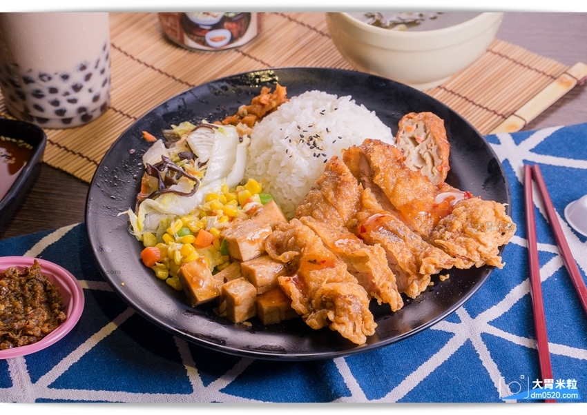 台北南京復興站最強外送便當,九九食坊,30款便當天天隨意變換！外帶內用免費享用溫體豬大骨湯喝到飽～獨家小魚乾XO醬超下飯,捷運南京復興站便當推薦,台北中山區便當外送推薦, - 大胃米粒 DAVID &