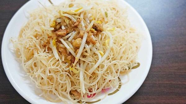 【台北便當店】九九食坊-每日便當訂單上百個，自行研製的美味主菜，超多口味讓你吃不膩