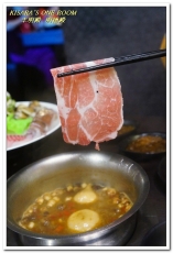 丰明殿昆布蔬果涮涮鍋 明德殿：士林天母涮涮鍋．重量級霸王盤肉品／肉國子民的天堂──丰明殿 明德殿