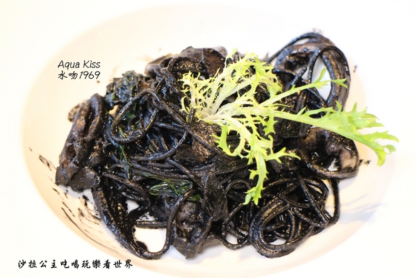 Aqua Kiss水吻1969:西門町創意料理『Aqua Kiss水吻1969』現場演唱/捷運西門站