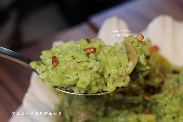 Aqua Kiss水吻1969:西門町創意料理『Aqua Kiss水吻1969』現場演唱/捷運西門站