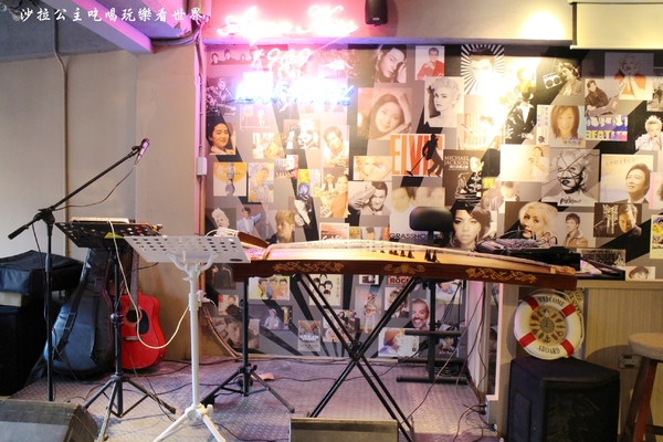 Aqua Kiss水吻1969:西門町創意料理『Aqua Kiss水吻1969』現場演唱/捷運西門站