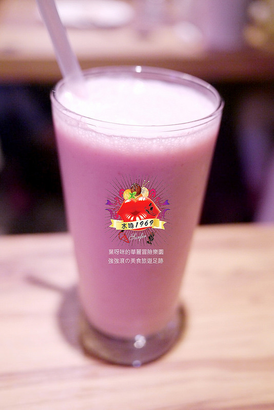 【台北】水吻1969 ~ 水吻在西門也有分店啦!!! 美食美酒依舊 還有現場駐唱表演超享受