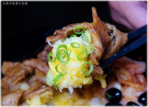 澤多海鮮燒烤板屋：台中西區』澤多海鮮燒烤板屋║聚餐宵夜小酌推薦，看球賽、射飛鏢另類夜店風，XO炒波士頓龍蝦只要399元!