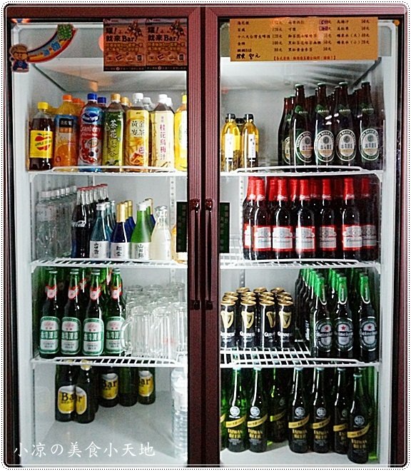 澤多海鮮燒烤板屋：台中西區』澤多海鮮燒烤板屋║聚餐宵夜小酌推薦，看球賽、射飛鏢另類夜店風，XO炒波士頓龍蝦只要399元!