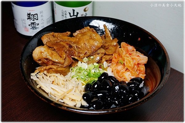 澤多海鮮燒烤板屋：台中西區』澤多海鮮燒烤板屋║聚餐宵夜小酌推薦，看球賽、射飛鏢另類夜店風，XO炒波士頓龍蝦只要399元!