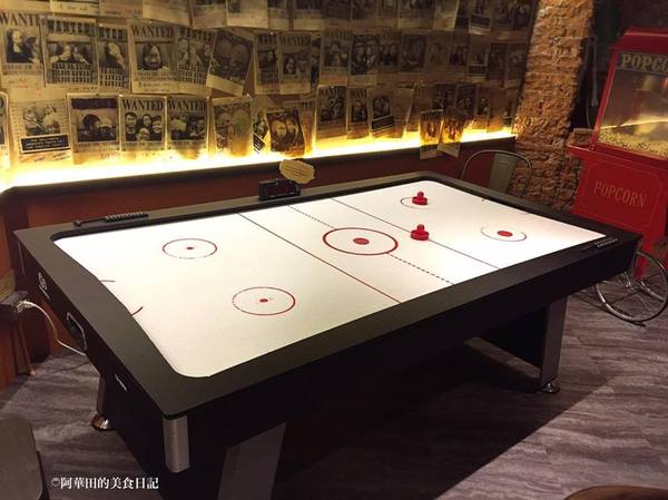 路徒行旅Roaders Hotel：【台北西門町】路徒行旅Roaders Hotel評價超高且價格低，徒步至捷運站不用五分鐘！(2016年4月開幕)