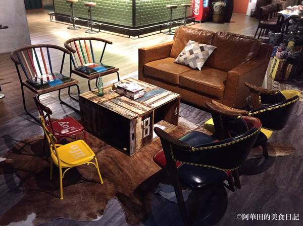 路徒行旅Roaders Hotel：【台北西門町】路徒行旅Roaders Hotel評價超高且價格低，徒步至捷運站不用五分鐘！(2016年4月開幕)