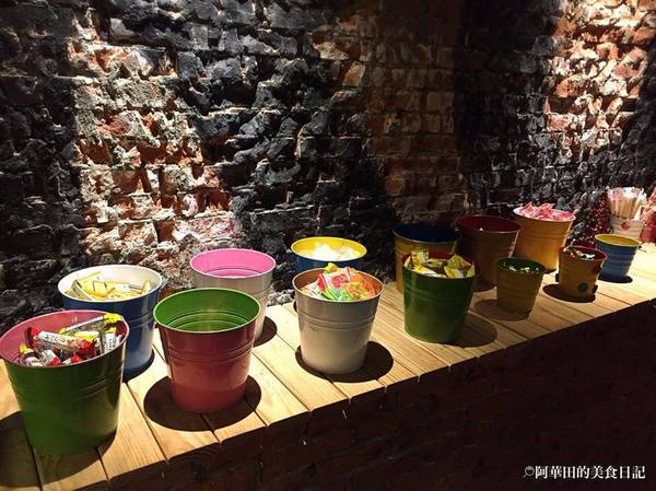 路徒行旅Roaders Hotel：【台北西門町】路徒行旅Roaders Hotel評價超高且價格低，徒步至捷運站不用五分鐘！(2016年4月開幕)