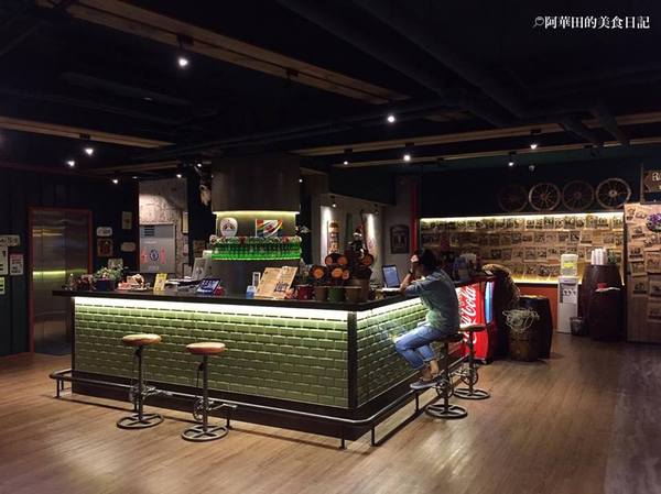 路徒行旅Roaders Hotel：【台北西門町】路徒行旅Roaders Hotel評價超高且價格低，徒步至捷運站不用五分鐘！(2016年4月開幕)