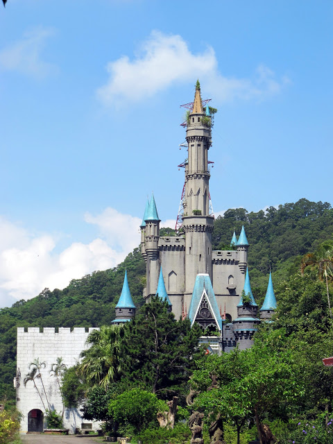 【新竹關西廢墟童話世界】迪士尼睡美人城堡夢幻景點~佛陀世界