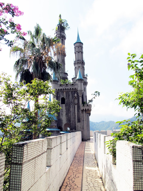 【新竹關西廢墟童話世界】迪士尼睡美人城堡夢幻景點~佛陀世界