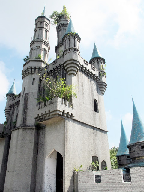 【新竹關西廢墟童話世界】迪士尼睡美人城堡夢幻景點~佛陀世界