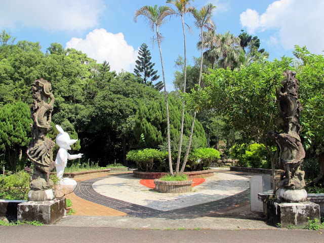 【新竹關西廢墟童話世界】迪士尼睡美人城堡夢幻景點~佛陀世界