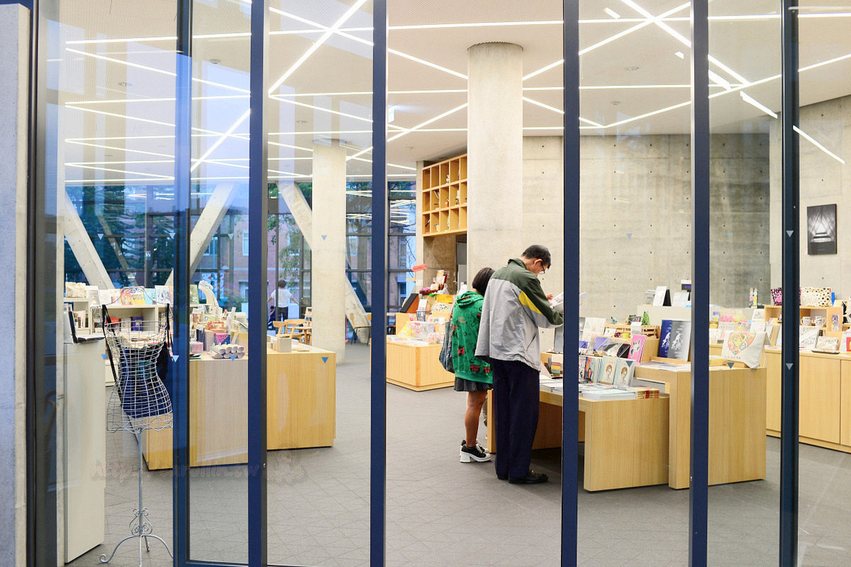 【美食】台中。霧峰《芒果咖啡 Mango Modern 》亞洲大學現代美術館 與安藤忠雄建築下午茶 - 卡琳。摸魚兒趣