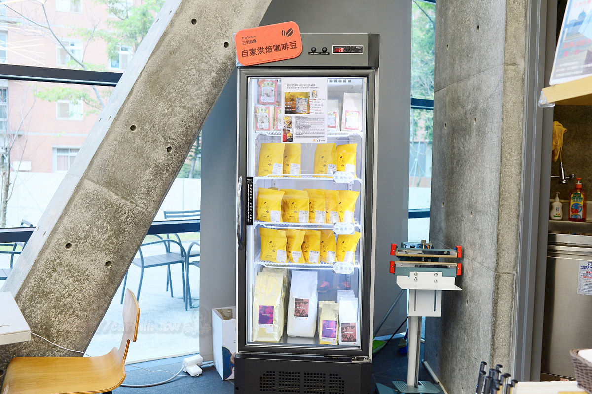 【美食】台中。霧峰《芒果咖啡 Mango Modern 》亞洲大學現代美術館 與安藤忠雄建築下午茶 - 卡琳。摸魚兒趣