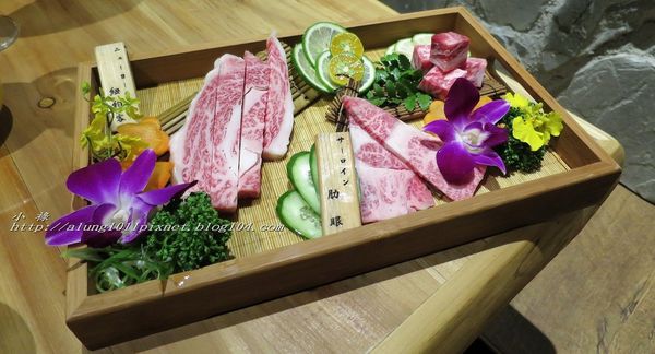 締藏和牛燒肉：囲炉裏(いろり)烤正宗澳洲和牛       ..台中締藏和牛燒肉‧愛評體驗團