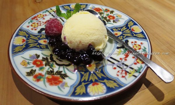 締藏和牛燒肉：囲炉裏(いろり)烤正宗澳洲和牛       ..台中締藏和牛燒肉‧愛評體驗團