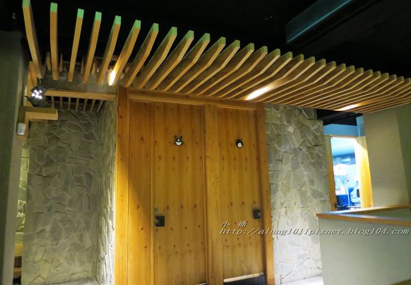 締藏和牛燒肉：囲炉裏(いろり)烤正宗澳洲和牛       ..台中締藏和牛燒肉‧愛評體驗團