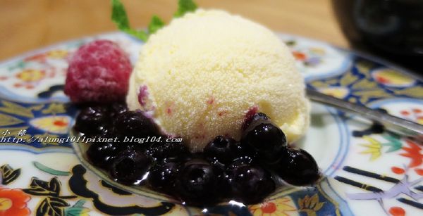 締藏和牛燒肉：囲炉裏(いろり)烤正宗澳洲和牛       ..台中締藏和牛燒肉‧愛評體驗團