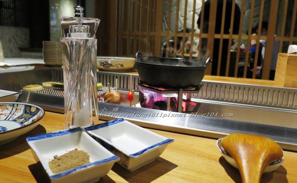 締藏和牛燒肉：囲炉裏(いろり)烤正宗澳洲和牛       ..台中締藏和牛燒肉‧愛評體驗團