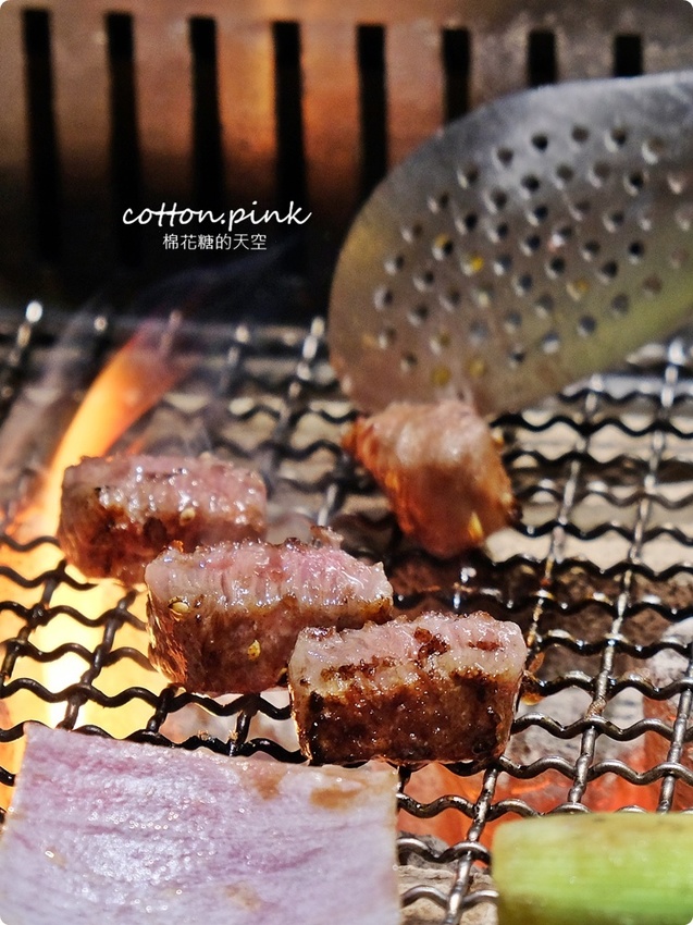 台中燒肉推這家-締藏和牛燒肉整條牛舌全上桌真的太狂啦!