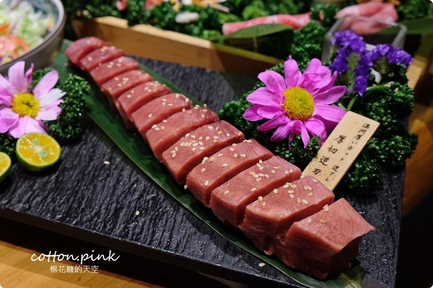 台中燒肉推這家-締藏和牛燒肉整條牛舌全上桌真的太狂啦!