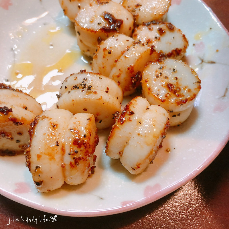 三重 小火鍋-路得小火鍋-三重國小站-肉山鍋好滿足-白飯、蜂蜜水、泡菜無限供應-附菜單 @跟著Julie一起走吧