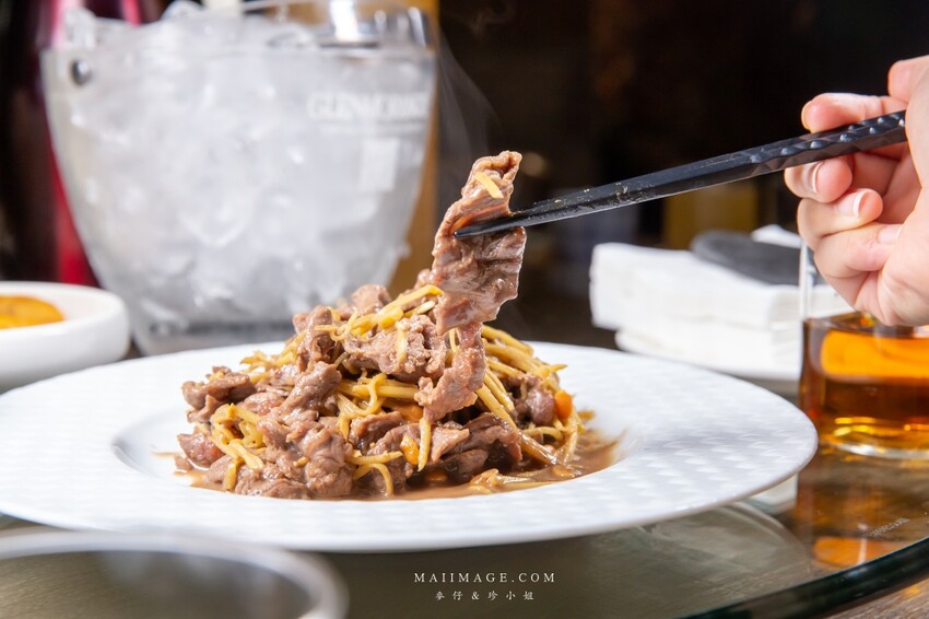 台北美食|南村私廚小酒棧~連續兩年米其林餐盤推薦,2022全新菜色道道精彩、捷運忠孝敦化美食。