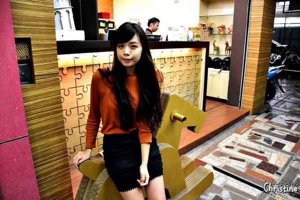 【台中。美食】西屯 / 瓦楞,特色飲品,讓人難以忘懷的滋味,岩鹽奶蓋系列,順口鹹味和茶香的好組合