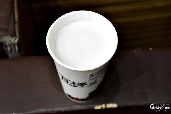 【台中。美食】西屯 / 瓦楞,特色飲品,讓人難以忘懷的滋味,岩鹽奶蓋系列,順口鹹味和茶香的好組合