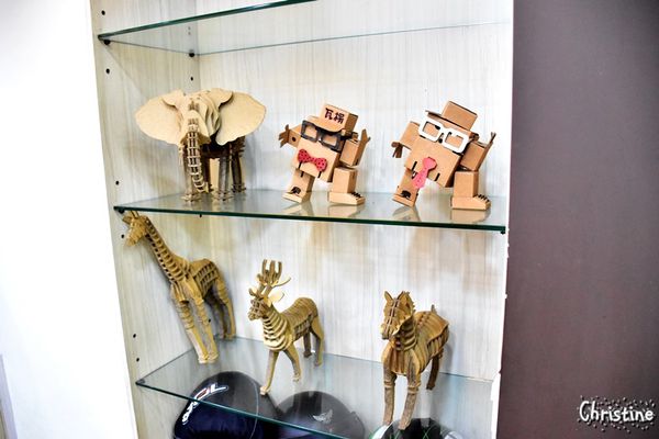 【台中。美食】西屯 / 瓦楞,特色飲品,讓人難以忘懷的滋味,岩鹽奶蓋系列,順口鹹味和茶香的好組合