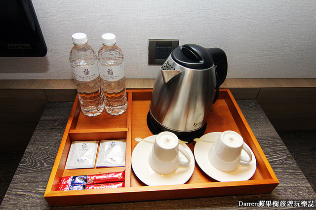 『高雄市鹽埕區住宿』城市商旅高雄真愛館★海洋概念設計風格旅店/鄰近駁二藝術特區大義倉庫/海霸王集團商旅集團