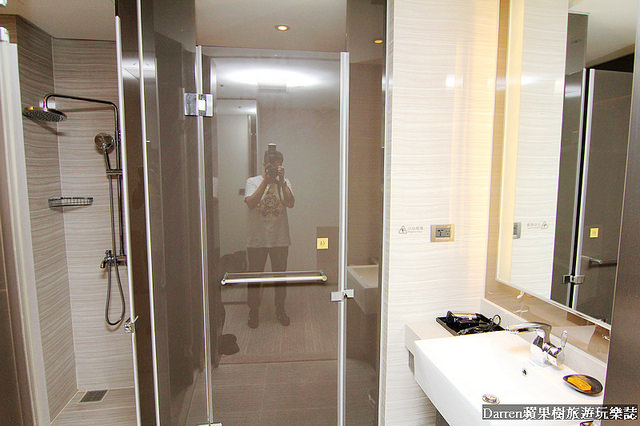 『高雄市鹽埕區住宿』城市商旅高雄真愛館★海洋概念設計風格旅店/鄰近駁二藝術特區大義倉庫/海霸王集團商旅集團