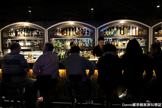 『台中美食』Swing花酒藏餐酒館(含詳細MENU)★日本料理與酒吧結合的混搭風餐廳酒吧/台中人氣有正妹出沒調酒又好喝的餐酒館