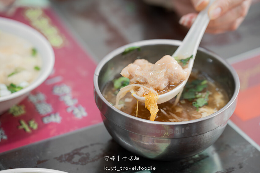 台南肉粽地圖_海龍肉粽,九十年老字號手工肉粽,靈魂老滷汁、花