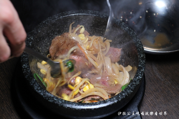 八戒韓食:台北中山美食/韓式燒烤/韓式料理『Hakkai 八戒韓食 サムギョプサル専門店』吉林路宵夜/捷運行天宮站