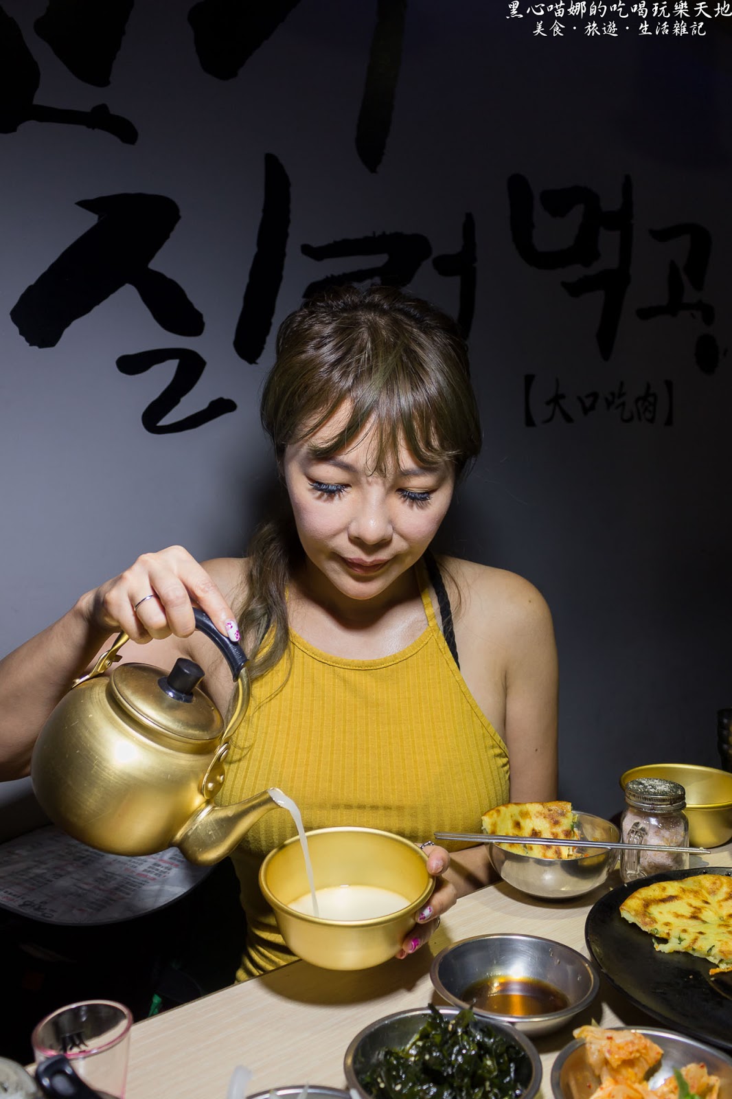 高雄前鎮︱油蔥酥韓國烤肉村　大口喝酒、大口吃肉！！專人烤肉不忙亂❤吃烤肉也能學韓語喲！！요정수 구이마을