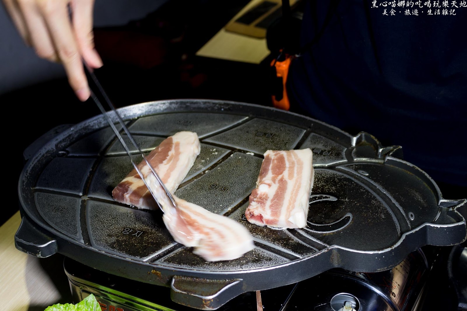 高雄前鎮︱油蔥酥韓國烤肉村　大口喝酒、大口吃肉！！專人烤肉不忙亂❤吃烤肉也能學韓語喲！！요정수 구이마을